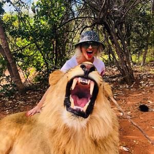 Meet your Posher, Brooke